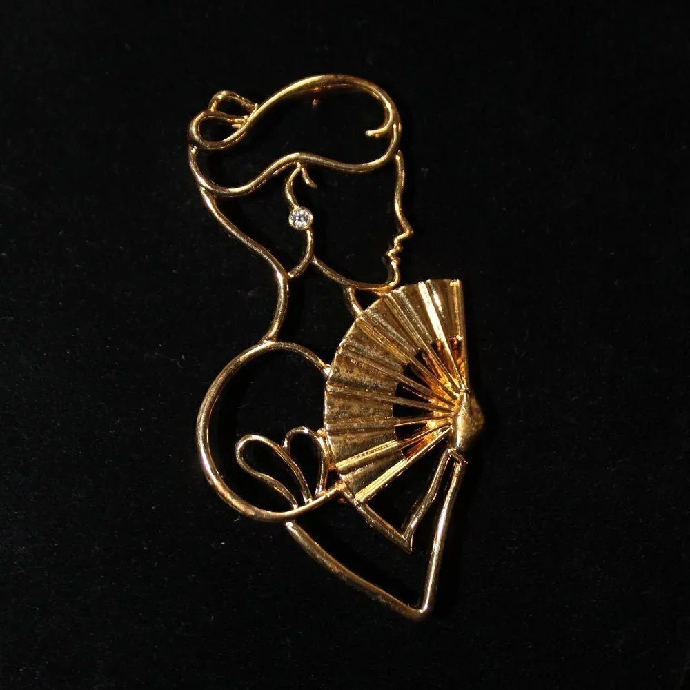 Vintage Lady Remington Signed Victorian Gold-Tone Lady with Fan Brooch